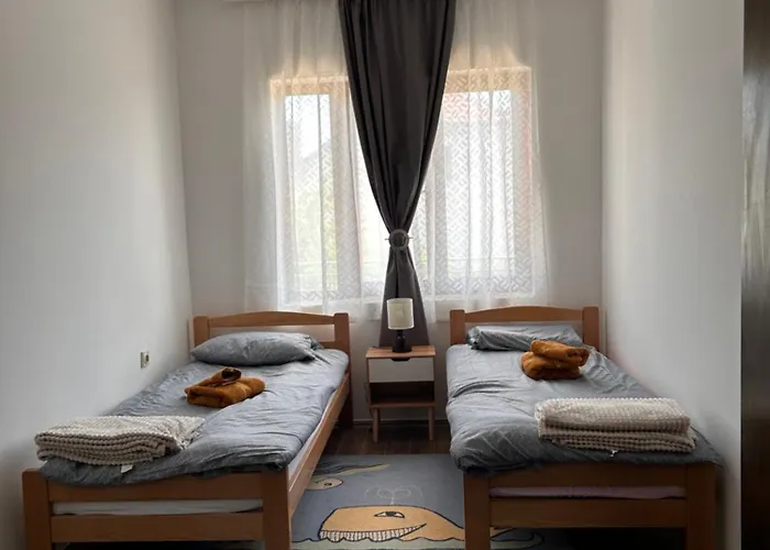 Dana Апартаменты Вране